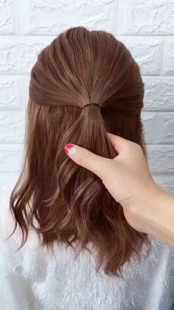 怎么给女朋友扎辫子(马尾的那种)