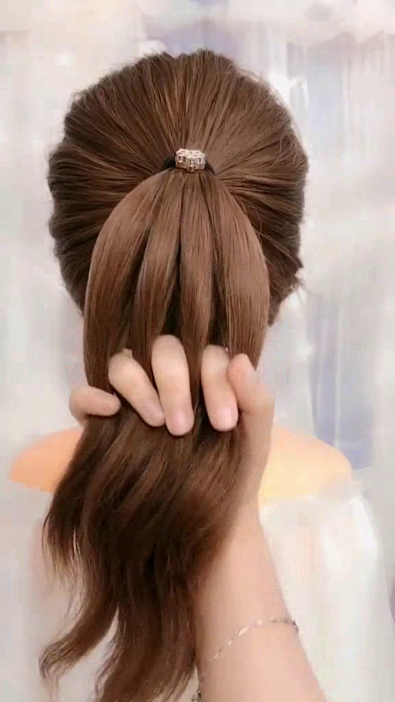 真人版编发,40岁以上的女人扎什么发型