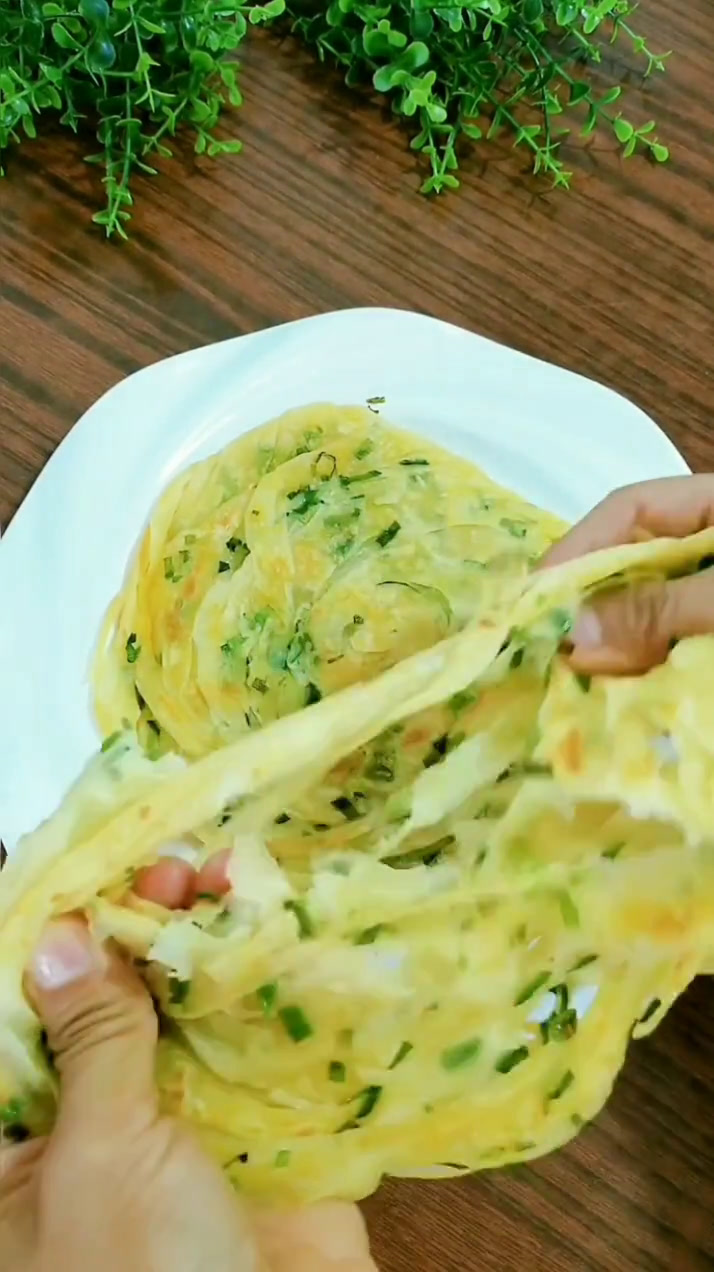 葱花饼如何做,才能做到饼酥又软,葱花又比较香呢