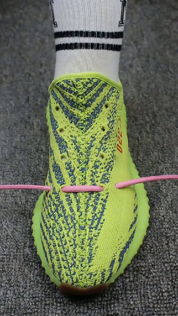 nike的篮球鞋怎么系鞋带