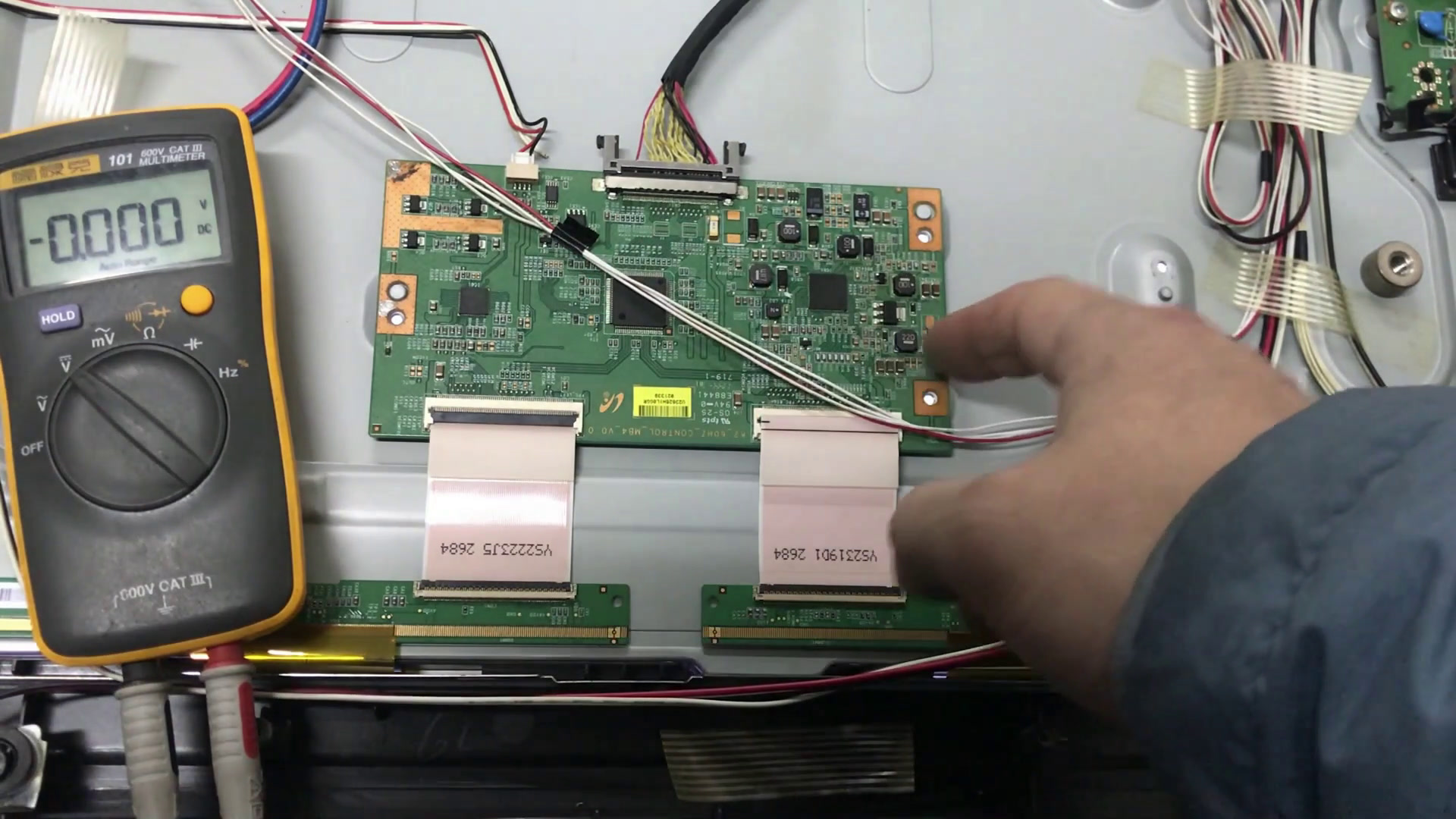 液晶电视内屏幕碎了怎么维修?