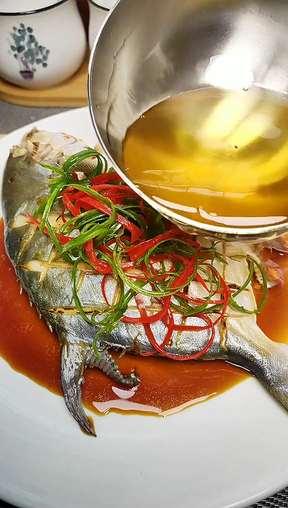 清蒸鲳扁鱼的做法,清蒸鲳扁鱼怎么做好吃,清蒸