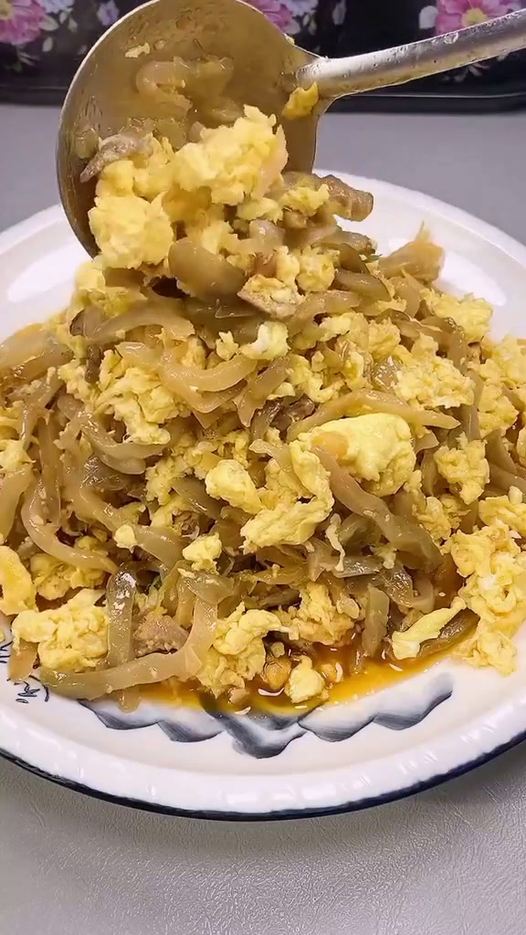 咸菜炒鸡蛋怎么做好吃