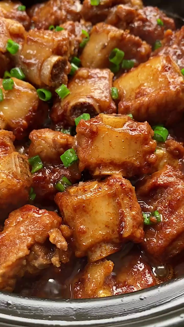 正宗蒜香排骨的做法