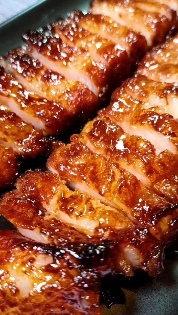 请问广式叉烧肉是如何做的,为何叫叉烧