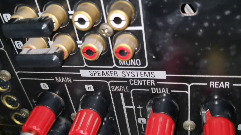 请问天龙功放avc3530有低音输出吗