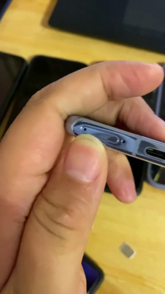 华为nova7pro卡槽怎么打开?