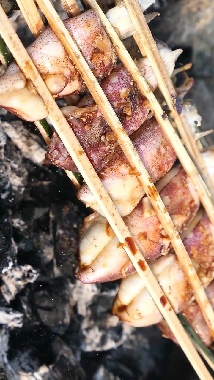 碳烤鱿鱼怎么吃好