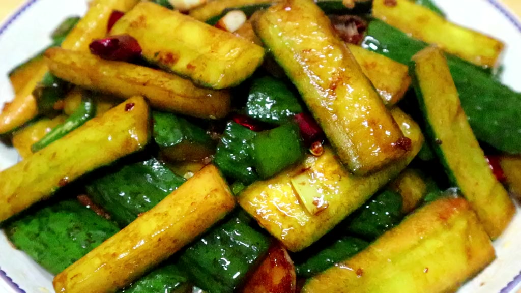 自己在家怎么小炒脆黄瓜?